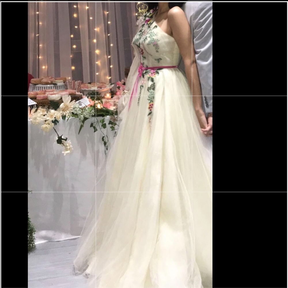 Teuta Matoshi , engagement dress